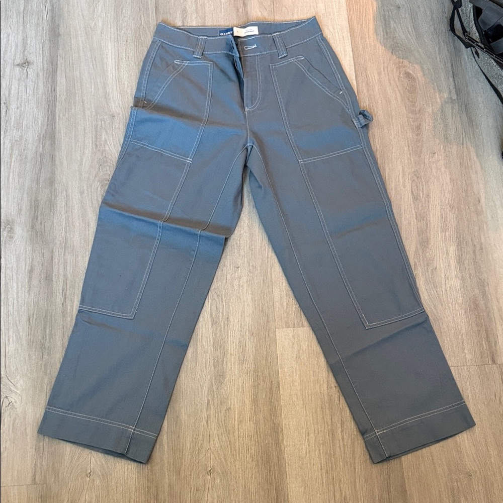 Old navy women cargo pants size 6